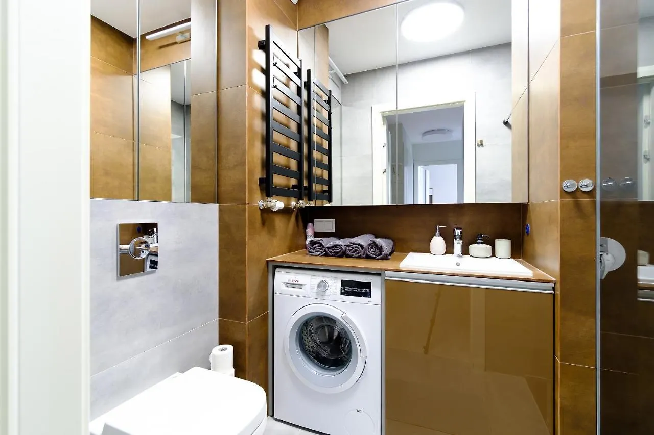 Hello Apartments Zajezdnia Wrzeszcz With Private Parking Gdansk